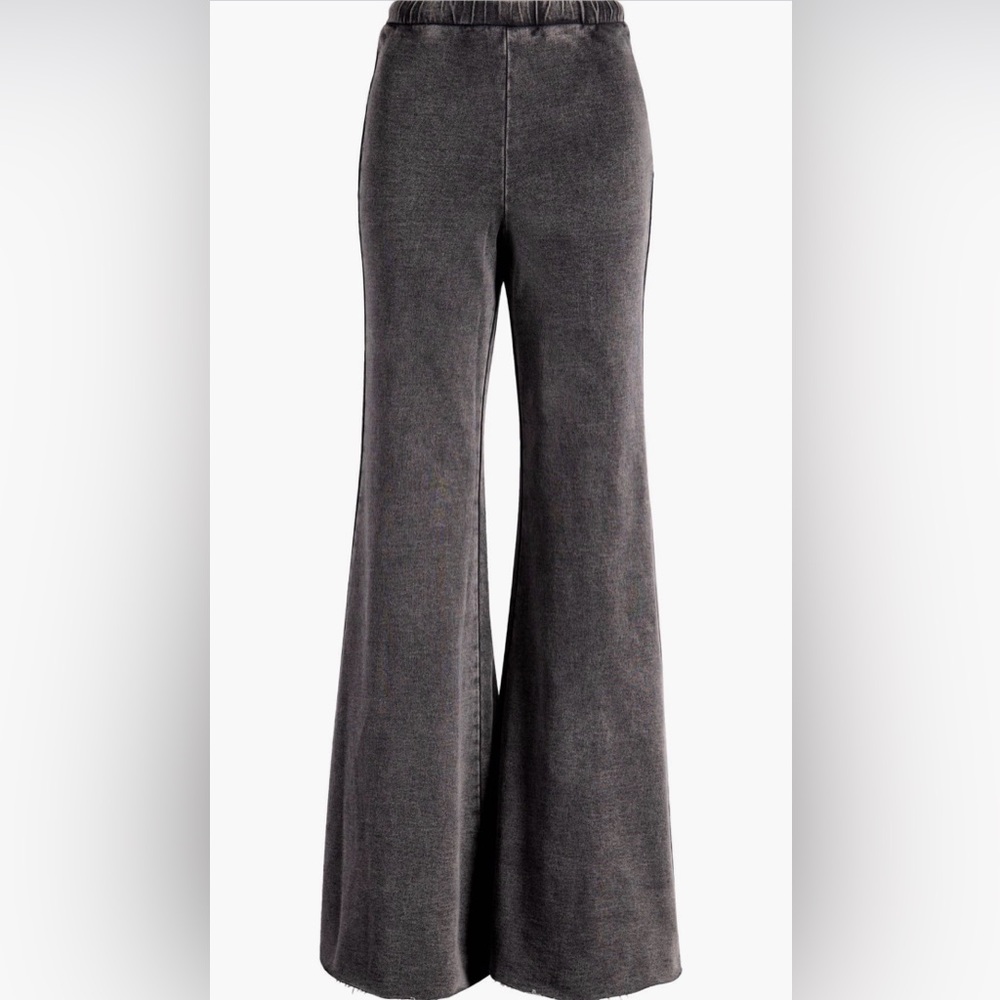 NWT GOOD AMERICAN Jeanius Flare Pants